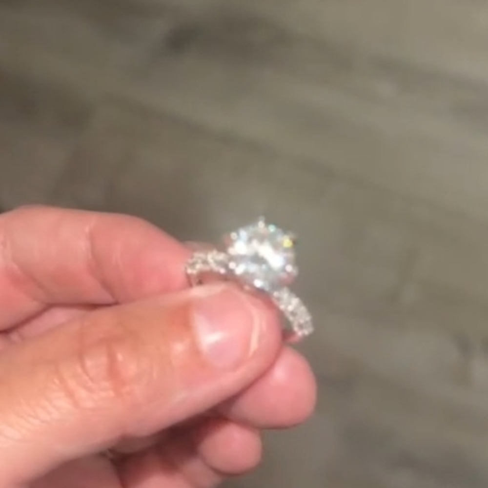 Diamond Moissanite Engagement Ring 3CTW NIB VVS1 Color D .925 Silver w/ GRA Cert - Picture 5 of 14